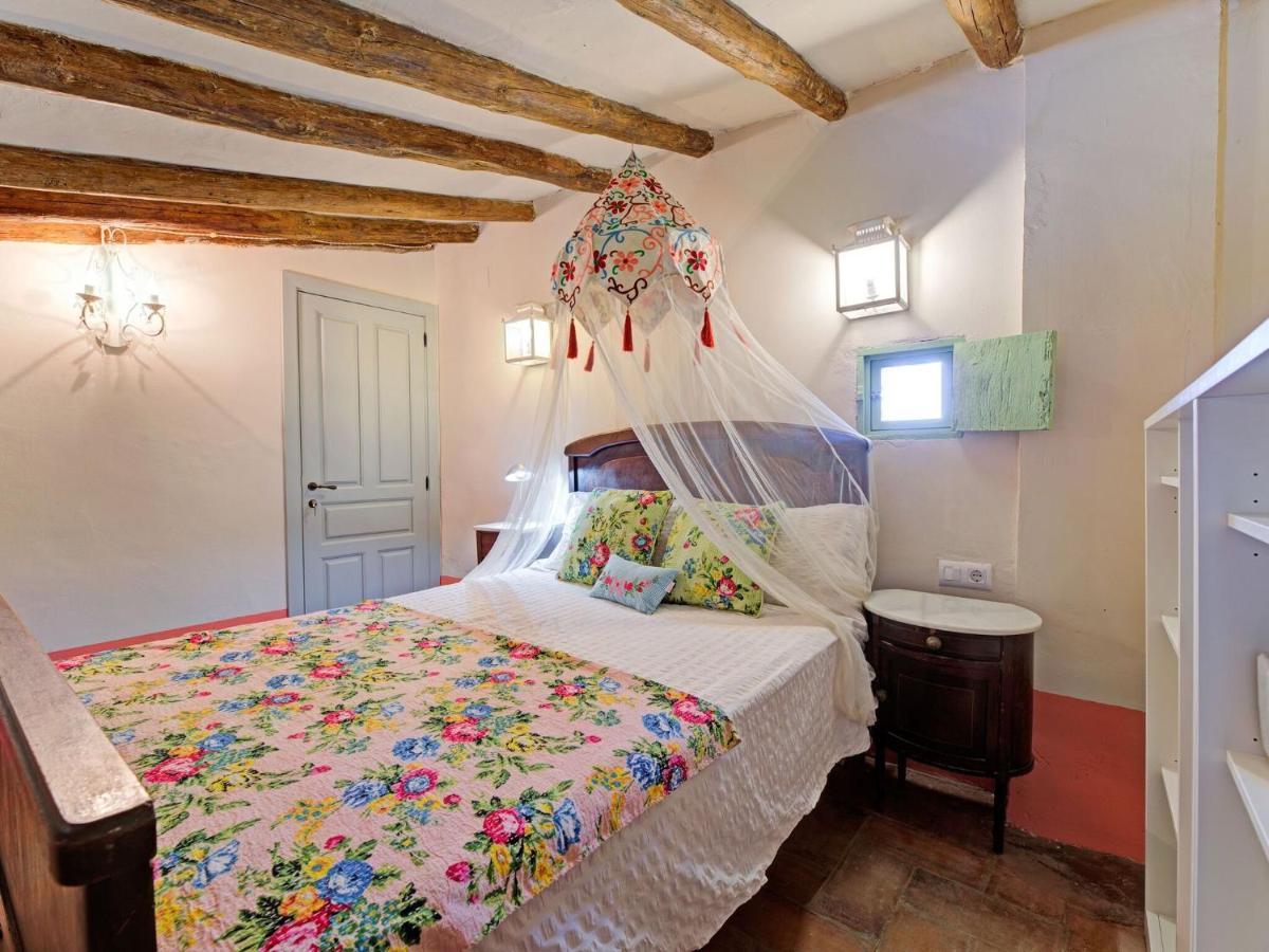 Lively Holiday Home In Fraga With Private Pool Esterno foto