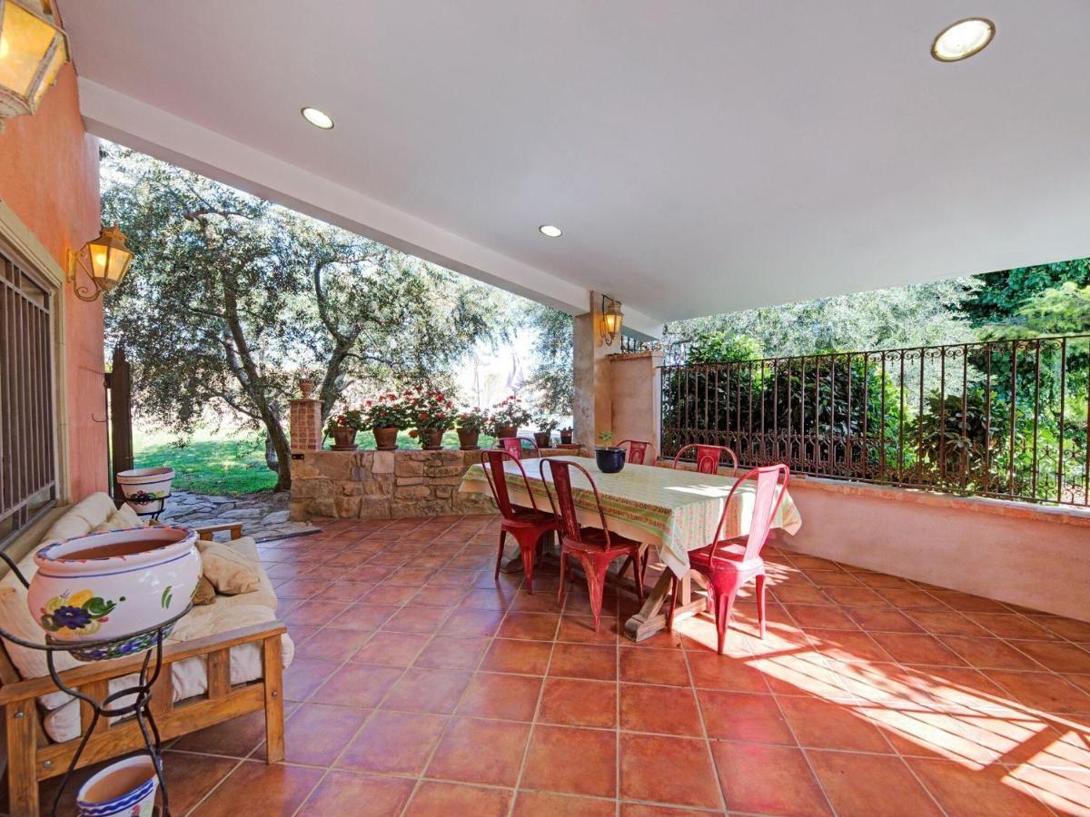 Lively Holiday Home In Fraga With Private Pool Esterno foto