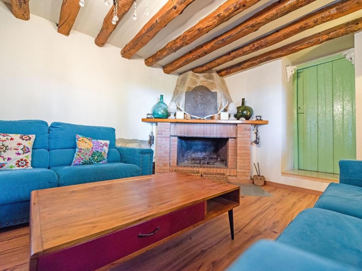 Lively Holiday Home In Fraga With Private Pool Esterno foto