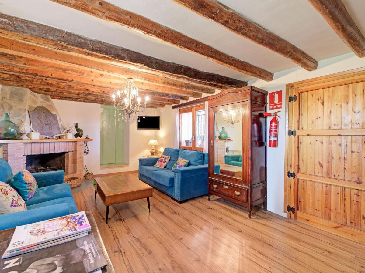 Lively Holiday Home In Fraga With Private Pool Esterno foto